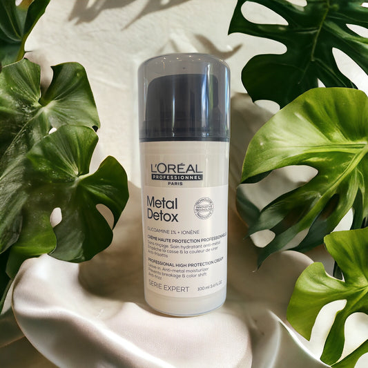 L'Oreal Metal Detox leave in treatment with heat protection